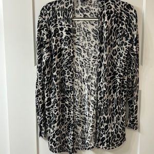 Women’s swing cardigan.